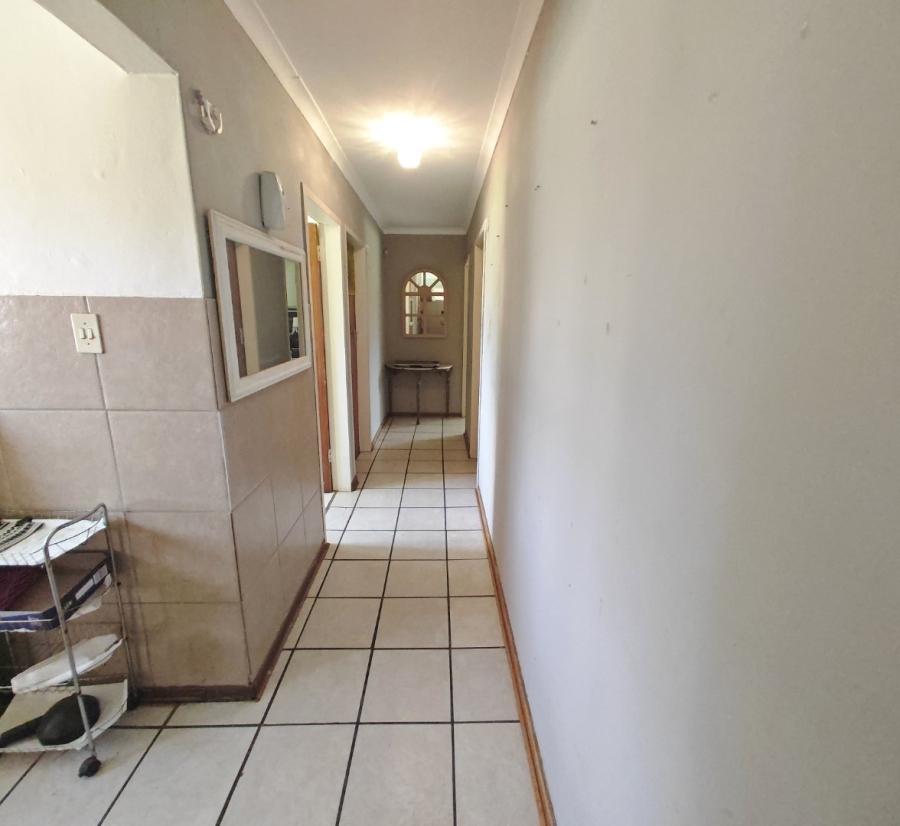 4 Bedroom Property for Sale in Pellissier Free State